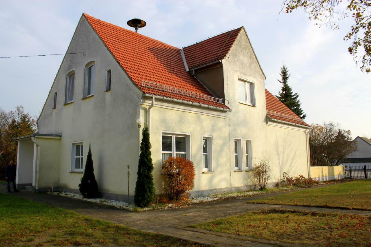 Ferienwohnung "Zur Alten Schule" Neuburxdorf Экстерьер фото